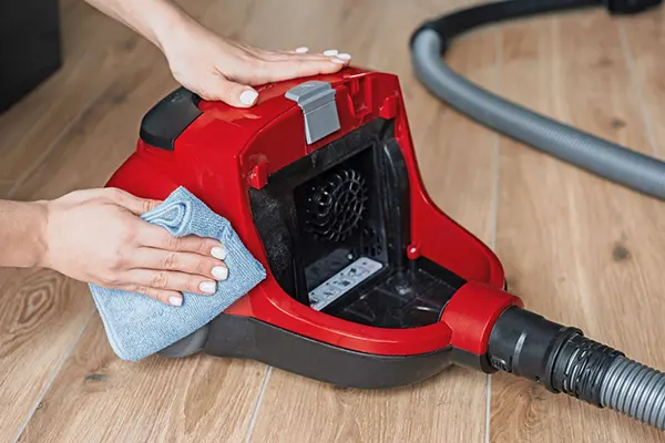 Maintain your Dyson vacuum 